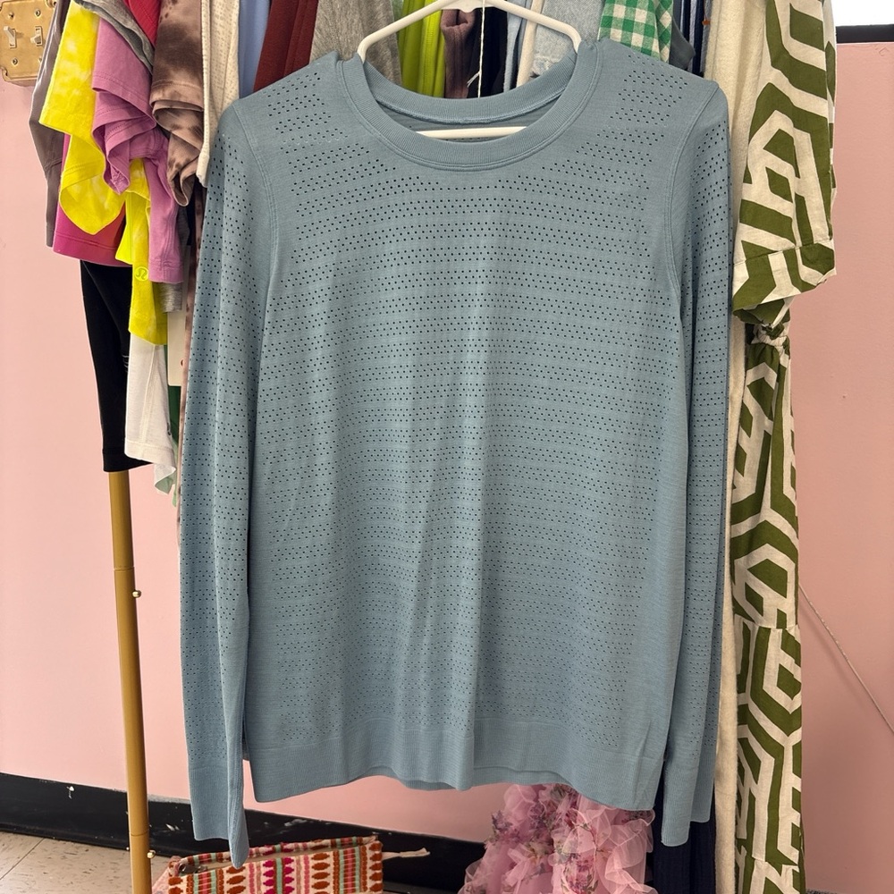 Lululemon top